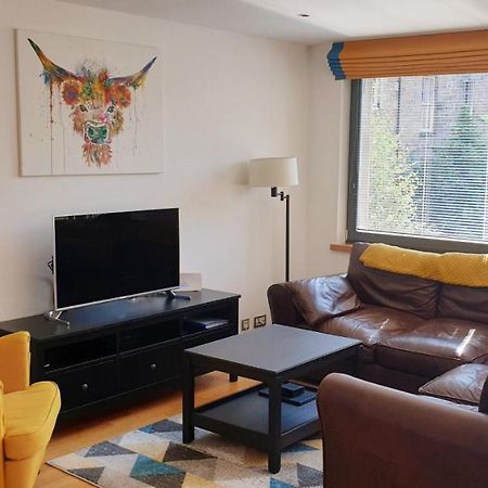 Altido Alluring 3Br Apt Near The Centre With Parking Edinburg Exteriör bild