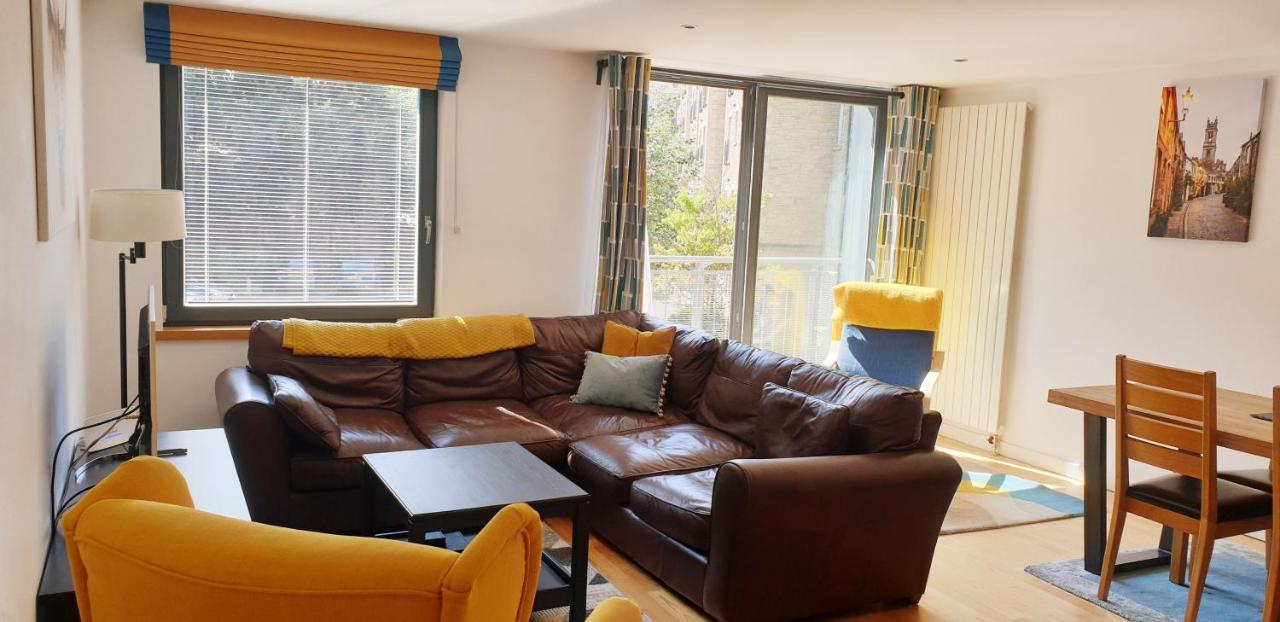 Altido Alluring 3Br Apt Near The Centre With Parking Edinburg Exteriör bild