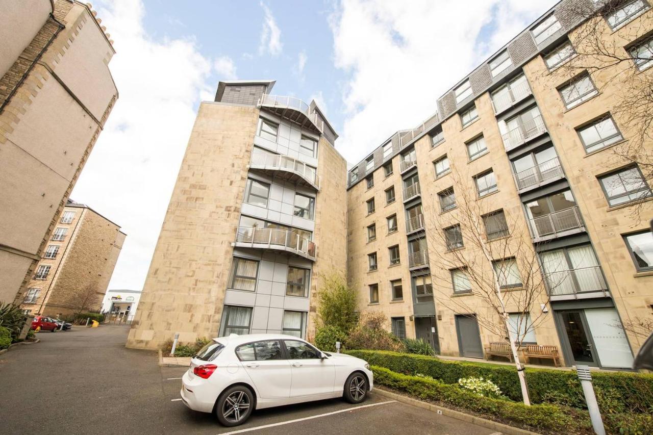 Altido Alluring 3Br Apt Near The Centre With Parking Edinburg Exteriör bild