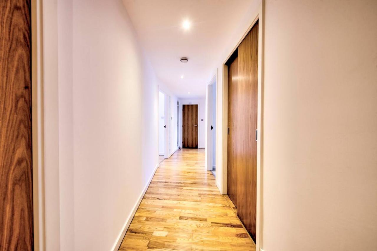 Altido Alluring 3Br Apt Near The Centre With Parking Edinburg Exteriör bild